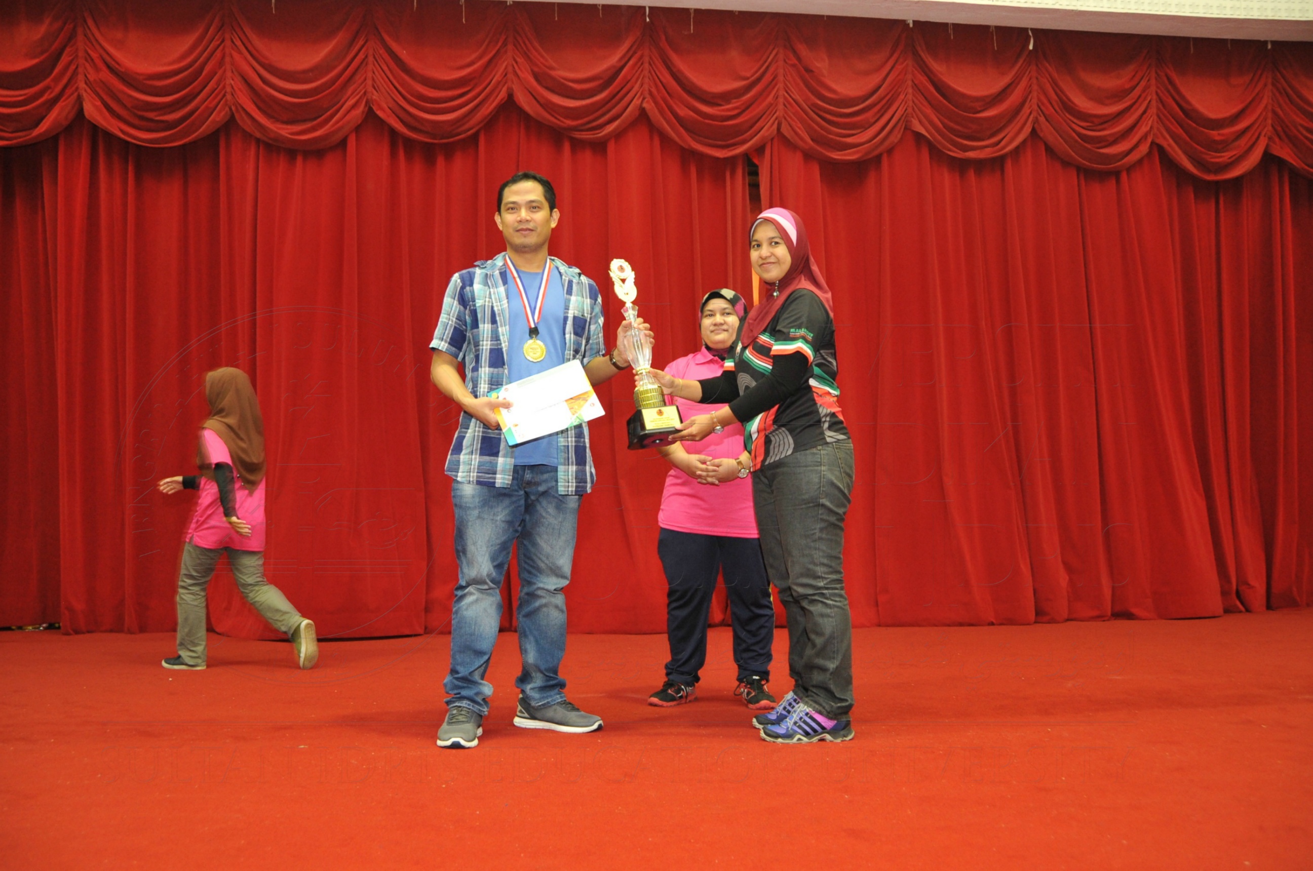 PRO15 158 CATUR HAS 9471